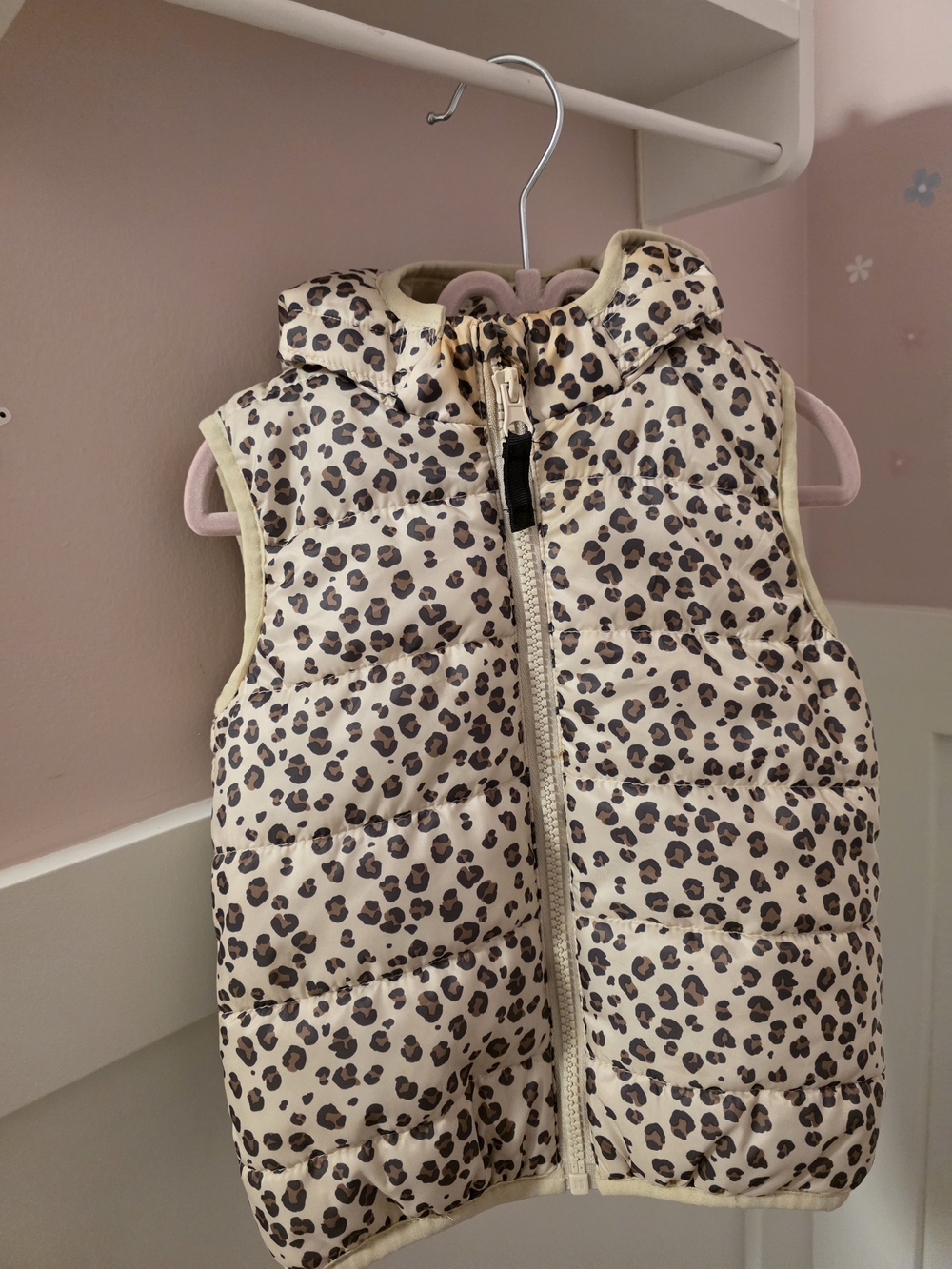 H&M Leopard Print Puffer Vest in Cream and Brown
